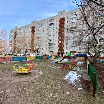 Продаж 4 кімнатної квартири в центрі м. Сміли ЖК Дзержинського, 56