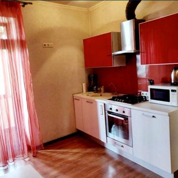 Продам 2 комнатную квартиру, Сумской рынок, Центр