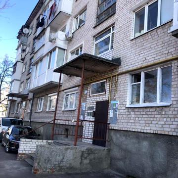 Короленка вул., 10