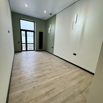 Продаж 3к Квартира вул. Головна ЖК Centr