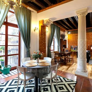 Івана Федоровича вул., 10