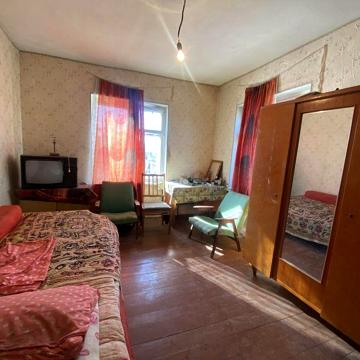 Продам будинок та велику земельну ділянку
