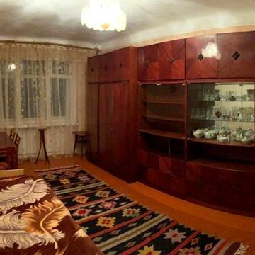 Продається 2-кімн. квартира по вул. Соборній, червона лінія, власник