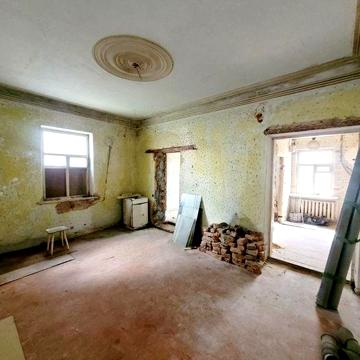 Продається частина будинку в центрі,  вул.М.Грушевського