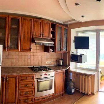 Продаж 3 кім квартири по вул. Лазаренка (80 м. кв.)