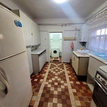 Довгострокова оренда 3к Дім Котляревського вулиця