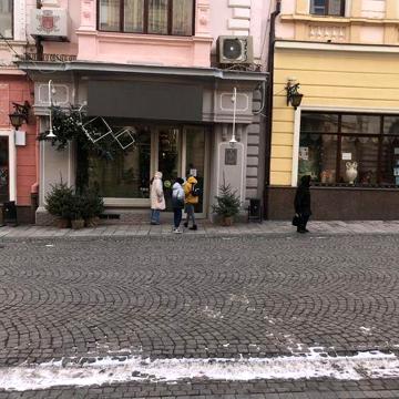 3 кімнатна Картира на Кобилянській фасад