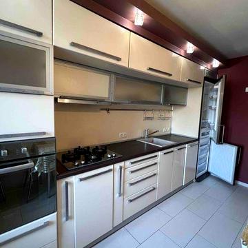 Здам 3 кімн. кв. 8/10 ц. в Центрі міста.