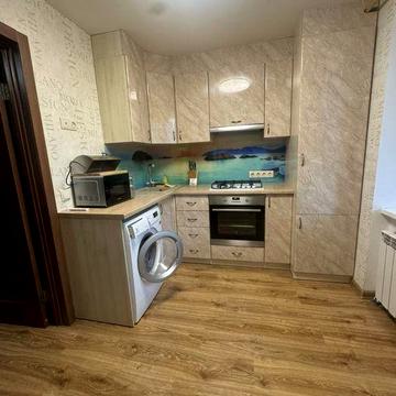 Продам свою 1 комнатную квартиру!!! Жк Свободы-15