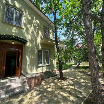 на лето или длительно! Дом с бассейном, 25 соток, Сосновый Берег
