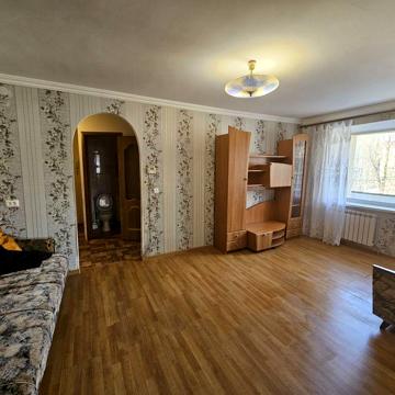 Продам 2-х кім. квартиру по пр.Науки (Гагаріна) з автономним опаленням