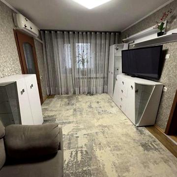Продаж 3к Квартира Космонавтів вулиця