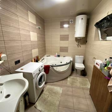 Продаж будинку біля річки