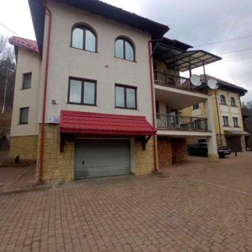 Продаж котеджу в самому серці Карпат. Яремче.