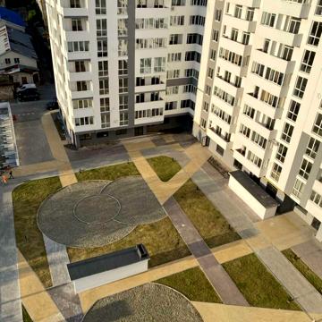 Тернопільська вул., 42