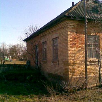 Продам кирпичний дом