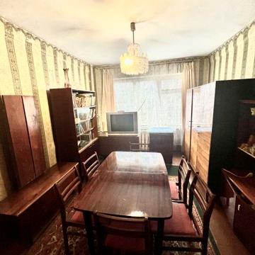 Продаю квартиру на Театральній Парк Юність