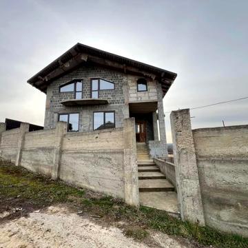 Оріхова, 12