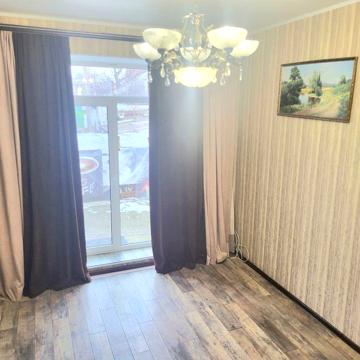 Продам жилком квартиру на землі
