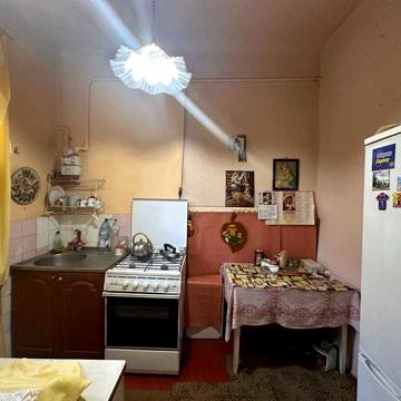 Продаж 1-кімнатної квартири по вулиці Ужгородській, тепла та світла!