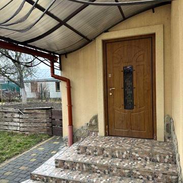 Особняк 95м2 з гаражем та власним подвірʼям