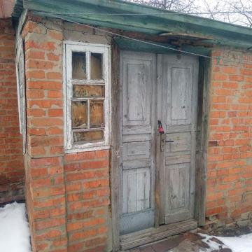 Продам будинок в с.Таранівка Харківська обл,поряд центр.