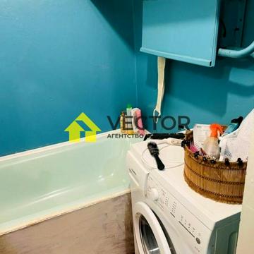 Автобазівська вул., 8
