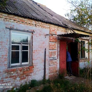 Продам  участок  15  соток  с  домом  в  Полтаве.