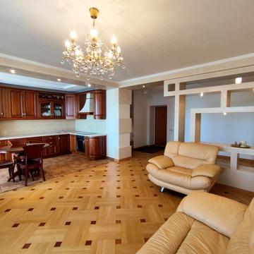 Васильківська вул., 18