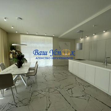 Козацька вул., 44