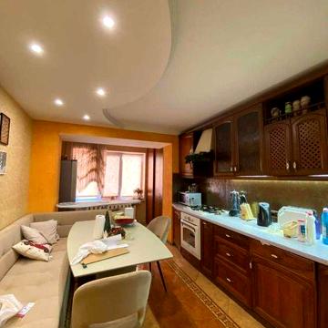 Продам 2-ком квартиру с ремонтом на ул. Парковой (3-034-441 ОФ)