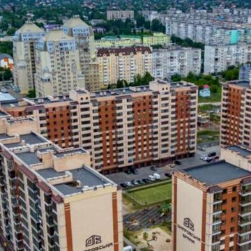 Співдружності вул., 8