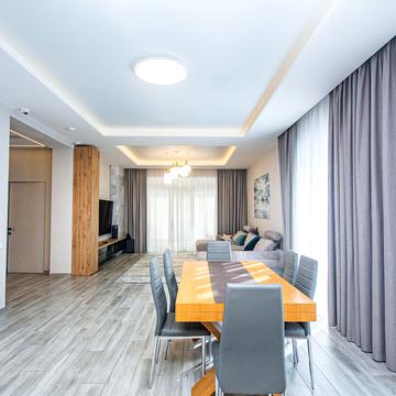 Петропавлівська вул., 53