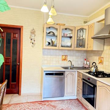 Білогородська вул., 51
