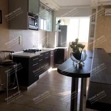 Здається 1-кімнатна квартира в центрі міста.