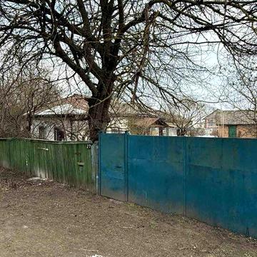 Будинок по вулиці Бузкова
