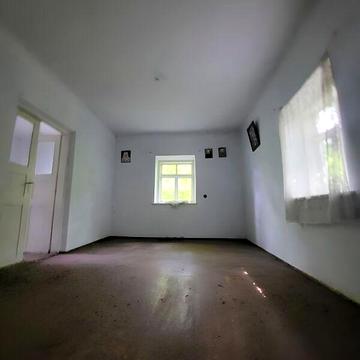 Продаж 3к Дім