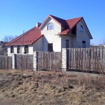 Будинок у с. Красне