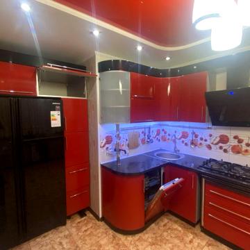 Продаж трикімнатної квартири на Ювілейній