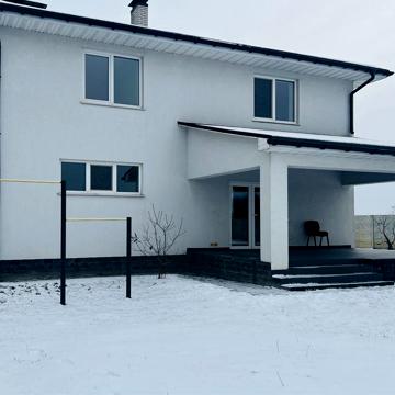 Терміново Коттедж з ремонтом біля лісу