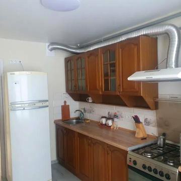 Івана Величковського вул., 10
