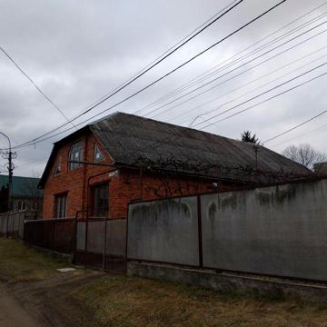 Продаємо будинок з ділянкою центр Свалява Закарпатської