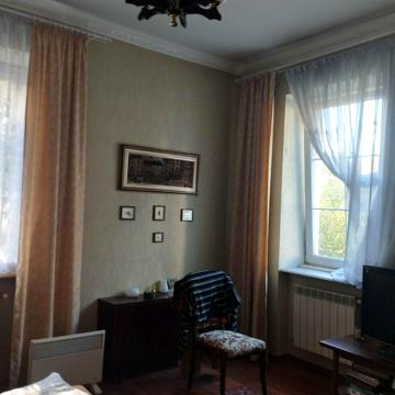 Ярослава Ярославенка вул., 3