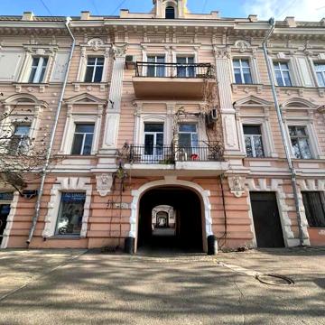 Пастера вул., 19