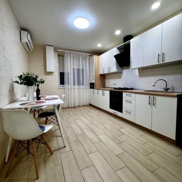 Запорізьке шосе, 28