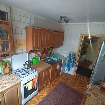 Продаж 4к. чешки в житловому стані на Половках