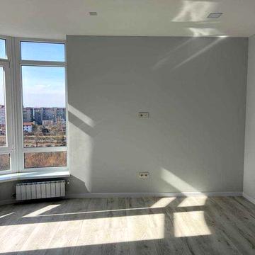 Видова 2 кімнатна з ремонтом на річку!