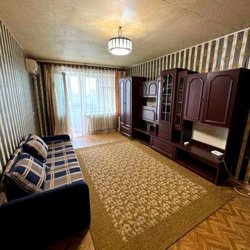 Продам квартиру по ул. Отакара Яроша, метро Ботанический Сад
