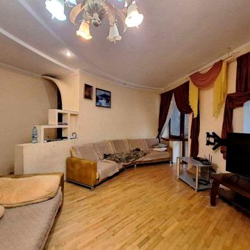 Продаж квартири в центрі міста