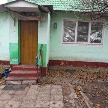 Продам дом Золочев, Центр. Не дорого.